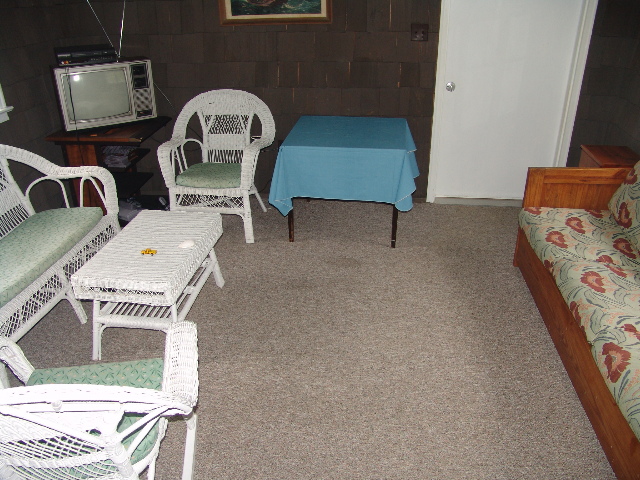 040403s2501=TV rm-640x480.jpg